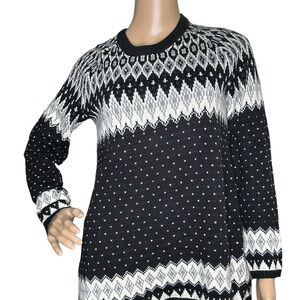 Westport 1962 black white and gray crew neck sweater, small